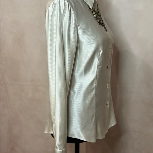 Giorgio Armani 100% Silk Silver & Black Pinstripe Button-Up Blouse Size 40 (6) - Picture 7 of 7